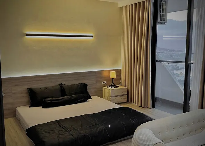 Dobry Apartment Halong Bay View