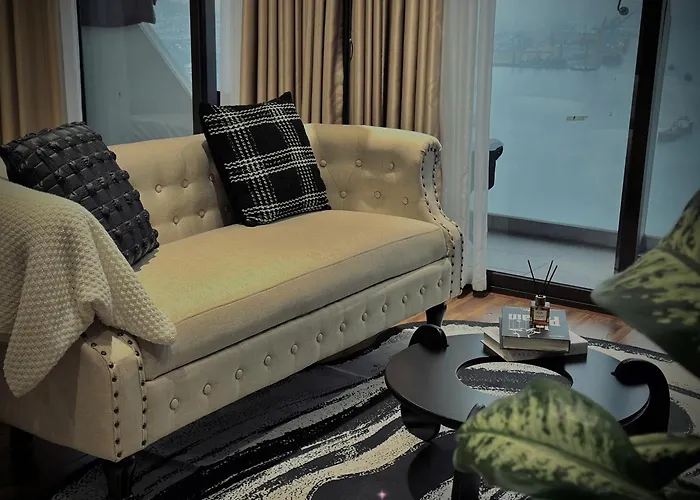 Dobry Apartment Halong Bay View